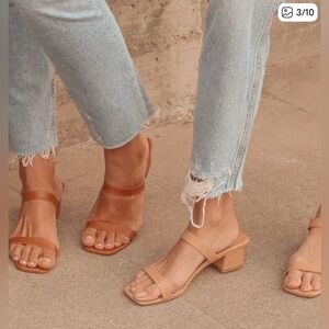 NWT Lulu's Sz 9 Fallyn Vanilla Block Heel Sandals